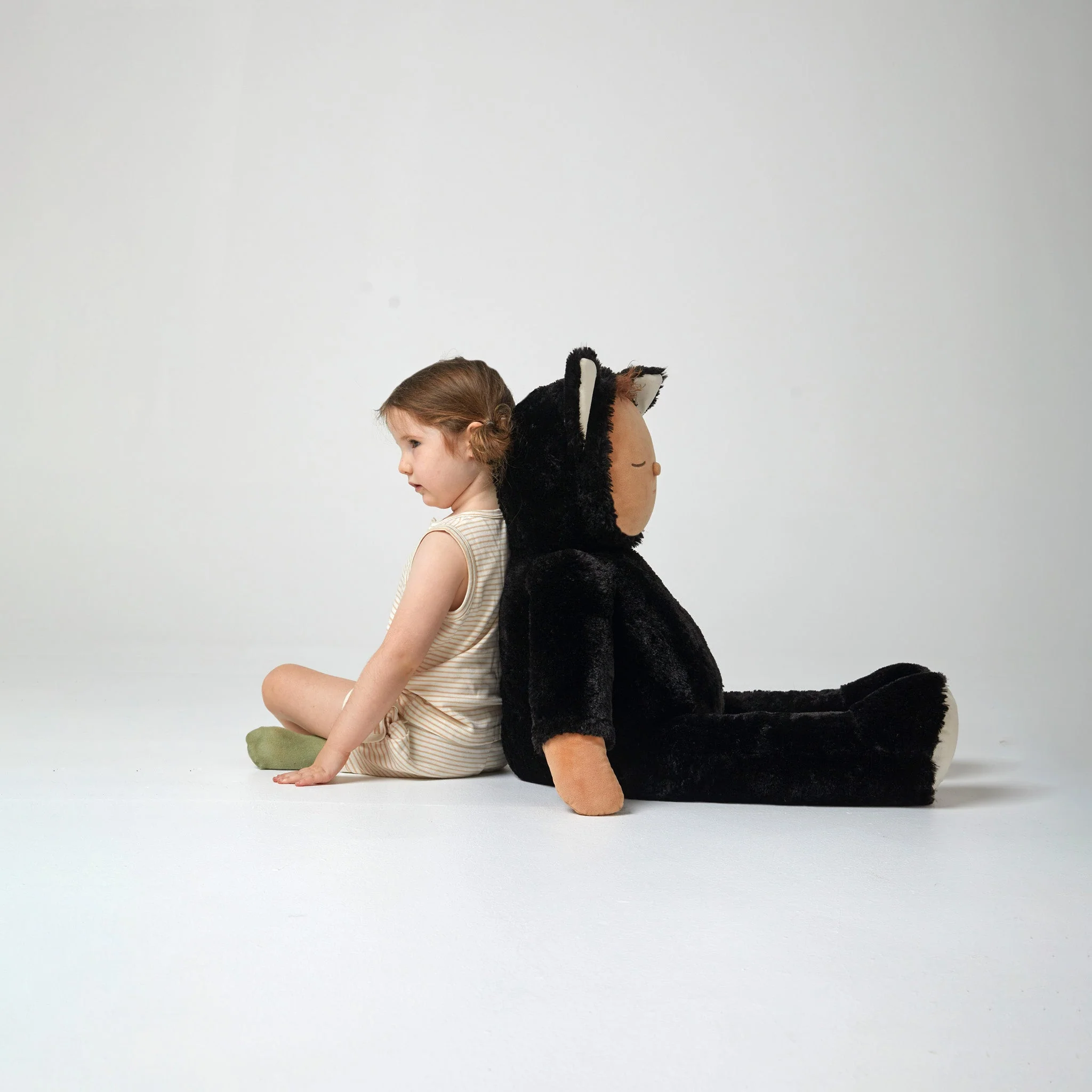 Giant Cozy Dinkum - Black Cat Nox - Image 4